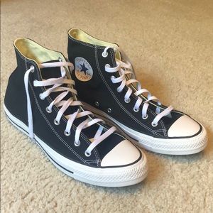 Size 11 Black Converse Chuck Taylor HI